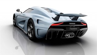 Akrapovič e Koenigsegg Unite per una Prima Mondiale