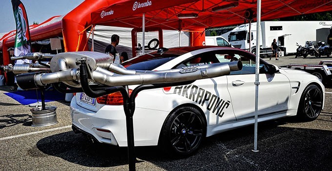 MQ Auto ha organizzato il il Primo Akrapovic Dealer Training
