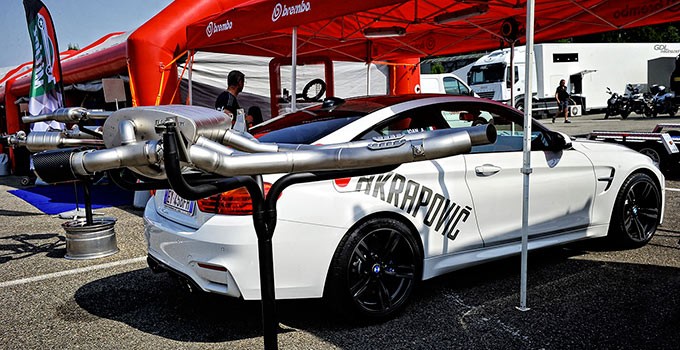 MQ Auto ha organizzato il il Primo Akrapovic Dealer Training