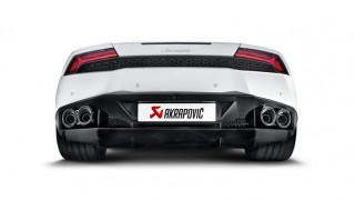 Akrapovič scatena un uragano con la Huracán