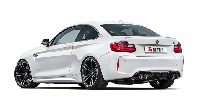 Nuovo impianto di scarico Akrapovič per BMW M2