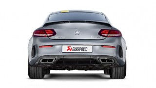 Akrapovič e nuovi impianti: si aggiunge la coupé alla stupefacente serie C 63 della Mercedes-AMG