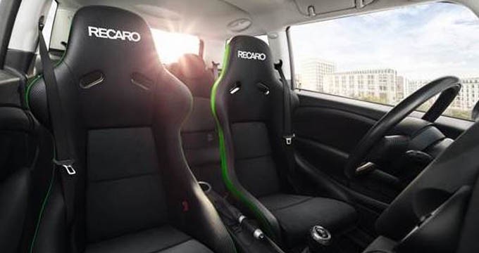 Recaro amplia la sua offerta di sedili sportivi con il nuovo Pole Position ABE “Edition 2018”