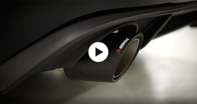 Ascolta il sound Akrapovic!