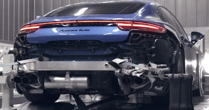 PORSCHE