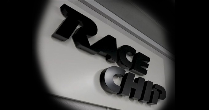 Incrementa la potenza della tua auto con Racechip: scegli la centralina perfetta per te.